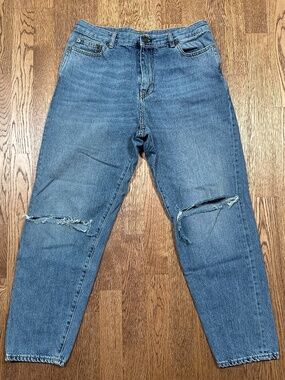 Saint Laurent Paris D18 W/BG-LW Tapered Distressed Ripped Denim Jeans Womens 31